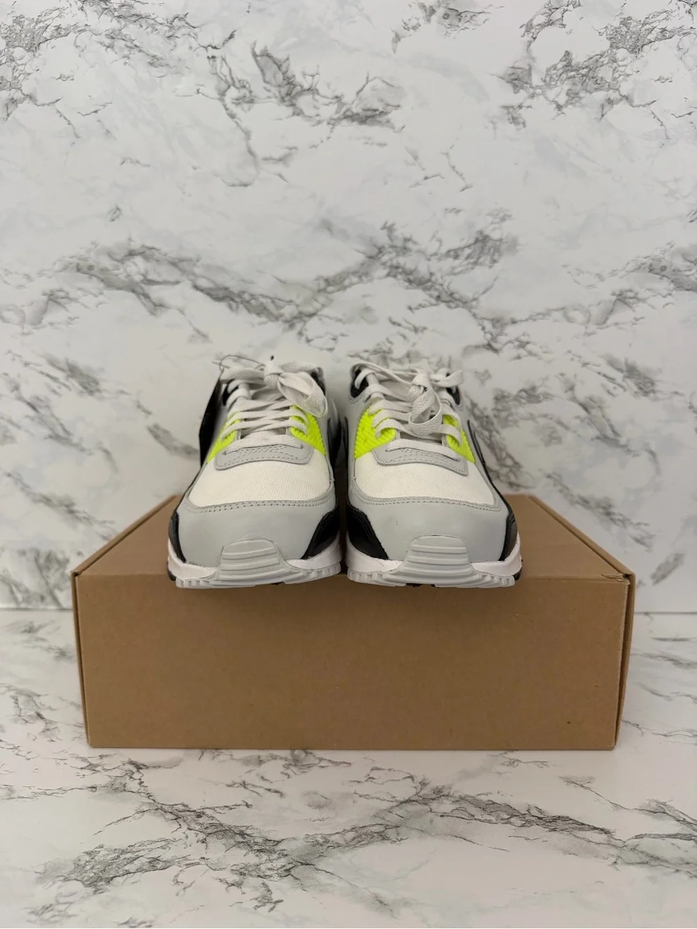 Nike Air Max 90 Gore-Tex Volt Shoes Athletic FD5810 Men Size 6.5/ Women Size 8